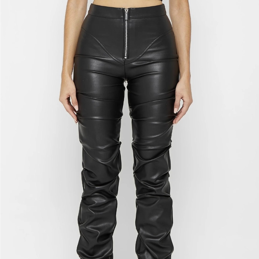 Maniere de Voir Tacked Vegan Leather Flared Trousers (Black) - Size US 2 | NWT